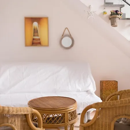 Apartment Sanita Inside By Dimorra Neapel