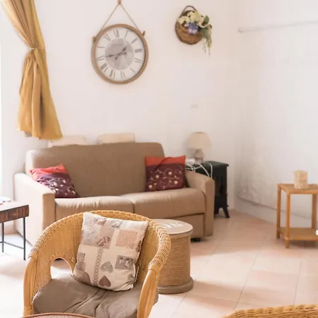 Sanita Inside By Dimorra Apartment